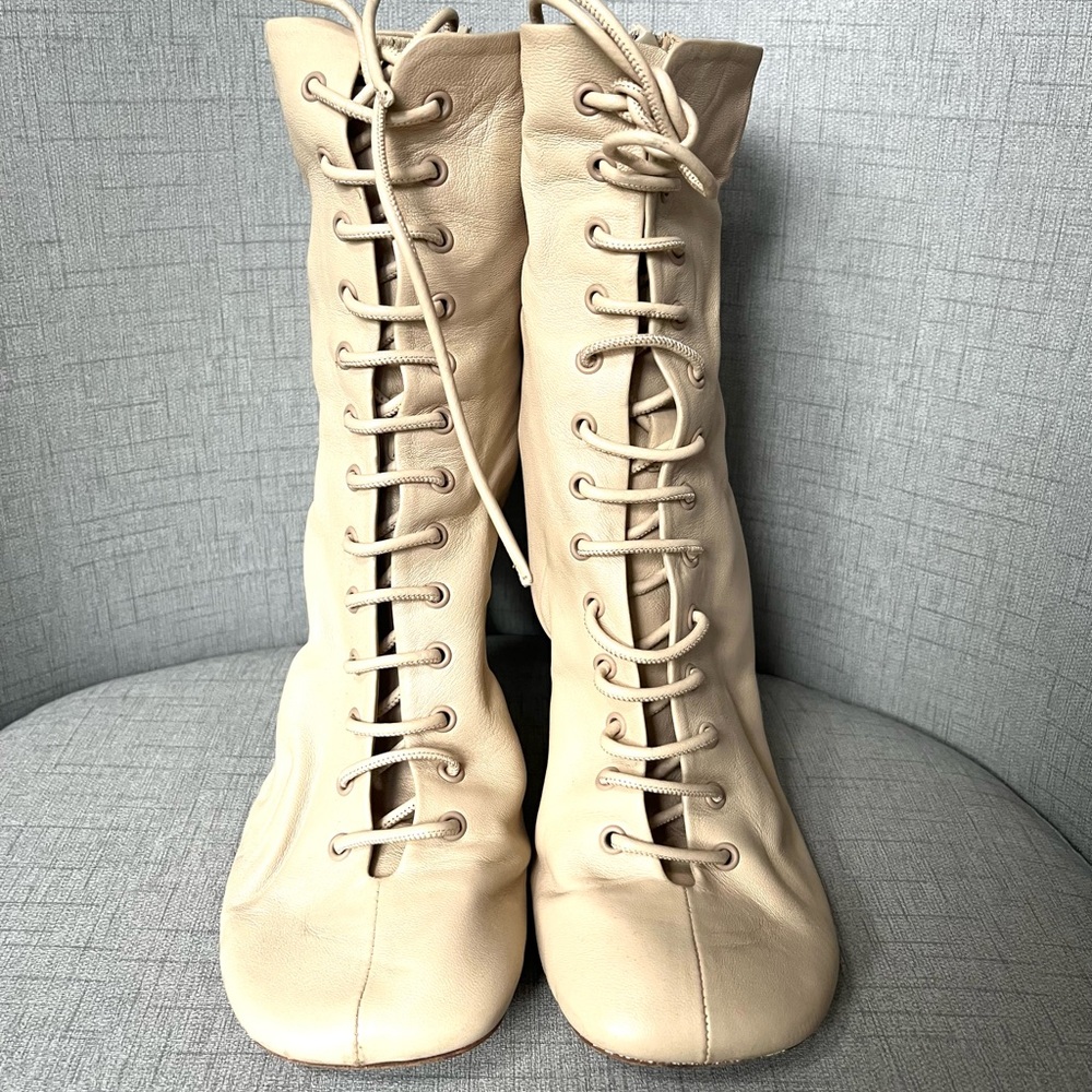 Celine leather boots. Sizer 38,5 (fits full 39)